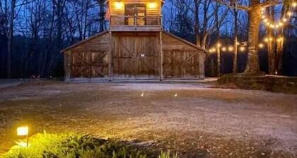 Barnaminium Upstairs Loft