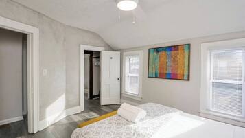 4 bedrooms, travel cot, free WiFi