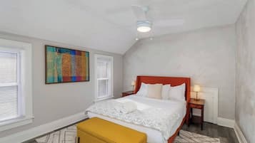 4 bedrooms, travel crib, free WiFi