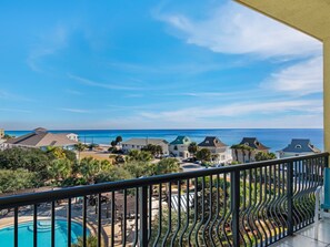 Property grounds - Top Floor at Beach Resort, Stunning Views (Miramar Beach)