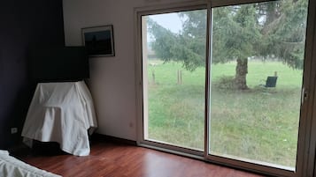 3 bedrooms, iron/ironing board, WiFi