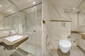 Shower, designer toiletries, hair dryer, soap - The Ambience New -Delhi (New Delhi)