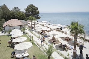 Private beach, white sand, free beach shuttle, free beach cabanas - Glenn Hotel & Beach (Ayvacik)