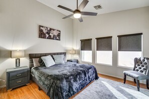 3 bedrooms, iron/ironing board, WiFi, bed sheets