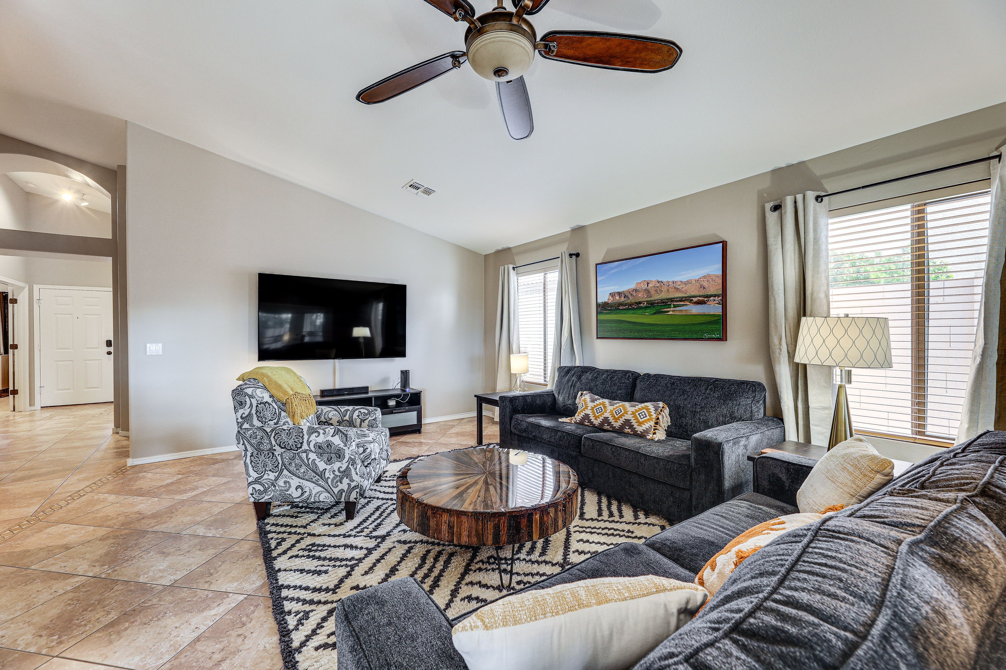 Gold Canyon Vacation Rental: 1 Mi to Golf Course