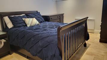 3 quartos, ferros/tábuas de passar roupa, Wi-Fi, roupa de cama