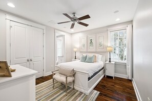 4 Schlafzimmer, Bügeleisen/Bügelbrett, WLAN, Bettwäsche