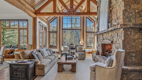 Expansive Ski-in/out Retreat at Arrowhead | Bearberry Lodge