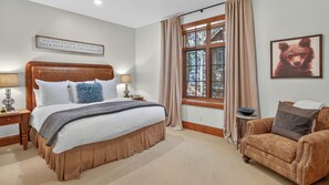 6 bedrooms, desk, iron/ironing board, free WiFi - Expansive Ski-in/out Retreat at Arrowhead | Bearberry Lodge (Edwards)