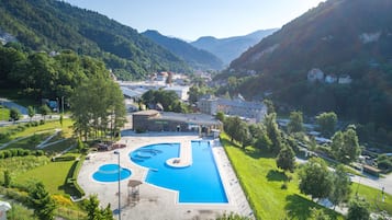 Piscine extérieure