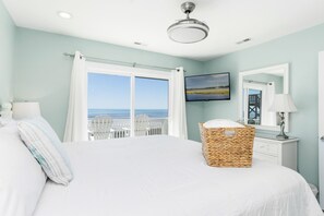 6 habitaciones, tabla de planchar con plancha y cuna de viaje 