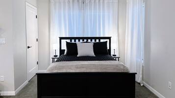 1 chambre, fer et planche à repasser, Wi-Fi gratuit, draps fournis