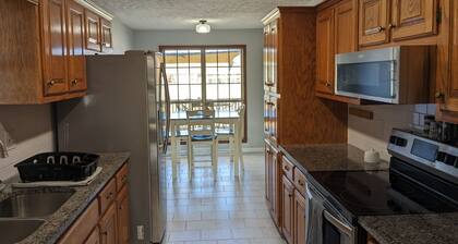 N. Jackson 3BR Oasis - Walk to Stores & Food