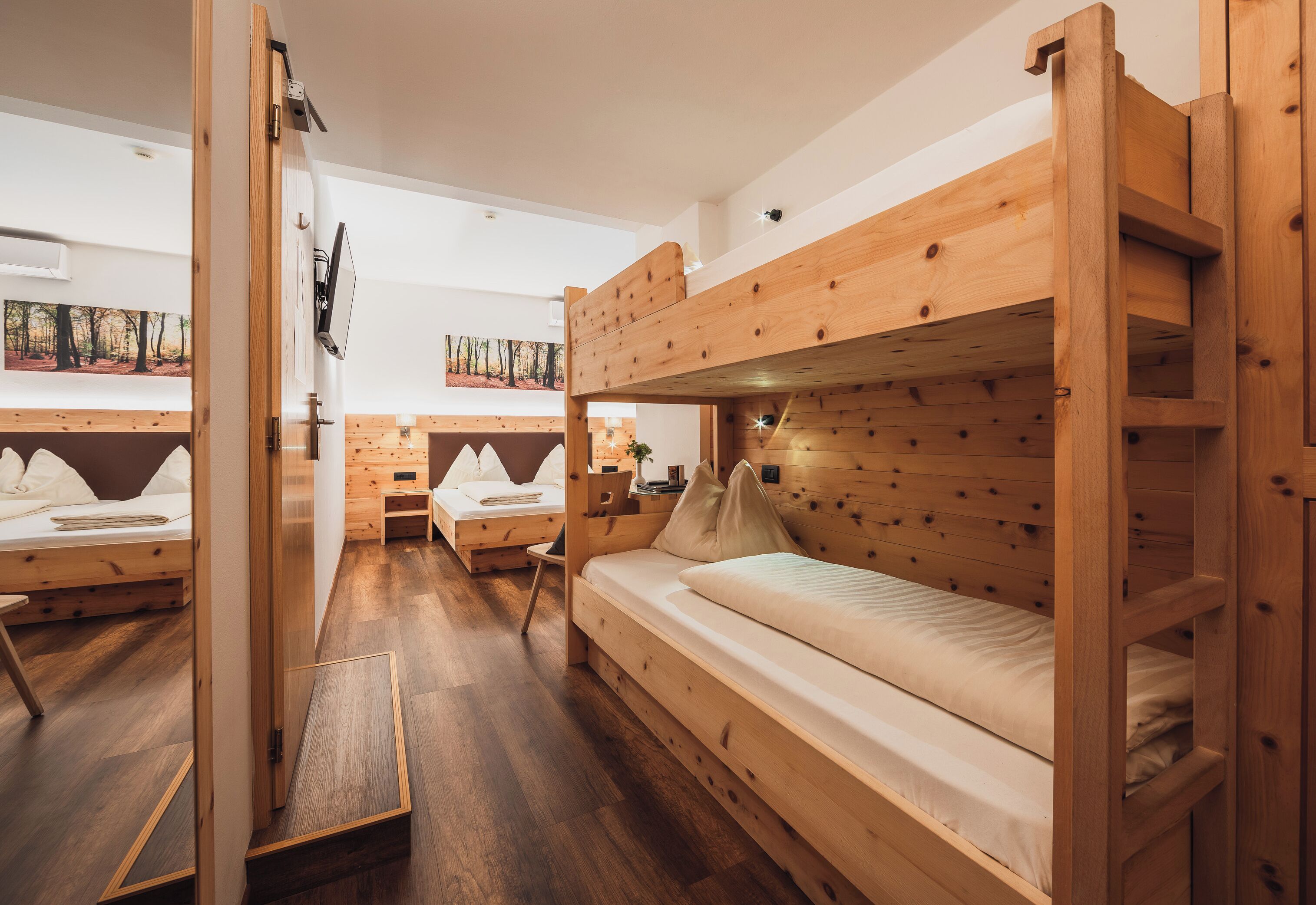 Habitación Confort | Escritorio, espacio para trabajar con laptop y wifi gratis 