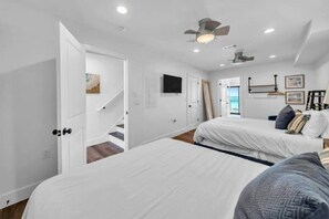4 chambres, fer et planche à repasser, lit parapluie, Wi-Fi gratuit