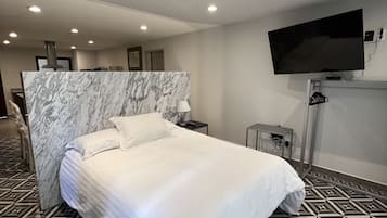 Camas con pillow-top, decoración personalizada y muebles diferentes