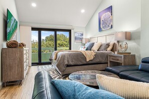 3 Schlafzimmer, Schreibtisch, Bügeleisen/Bügelbrett, Reisekinderbett