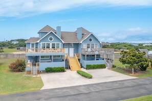 Exterior - Beautiful semi-oceanfront townhouse near Kitty Hawk Pier! (Kitty Hawk)