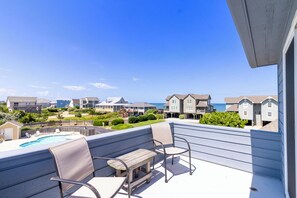 Property grounds - Beautiful semi-oceanfront townhouse near Kitty Hawk Pier! (Kitty Hawk)