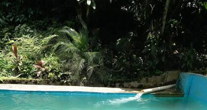 Refúgio - Chalé NA Caneca Fina/guapimirim