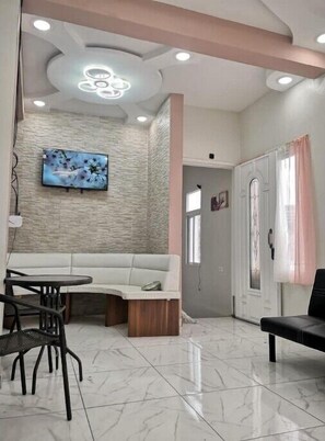 Interior - My Little Penthouse/Blvrd Morazan/Lomas/USA Embass
(TGU)