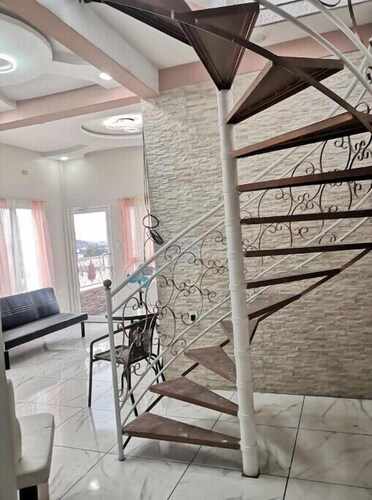 My Little Penthouse/Blvrd Morazan/Lomas/USA Embass
