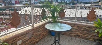 My Little Penthouse/Blvrd Morazan/Lomas/USA Embass
