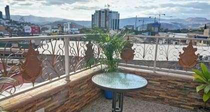 My Little Penthouse/Blvrd Morazan/Lomas/USA Embass