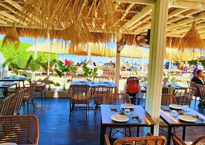 Outdoor dining - Luxury Panoramic apartment at Sharm Hills Resort. (South Sinai Governorate)