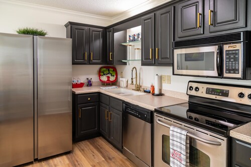 Relax at The Roxie or Walk to the Ole Miss campus!