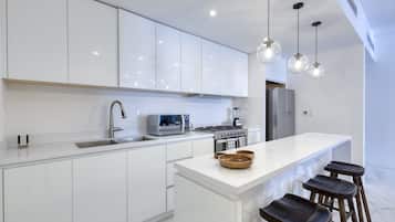 Departamento superior | Cocina privada | Microondas, horno, parrilla de estufa y licuadora