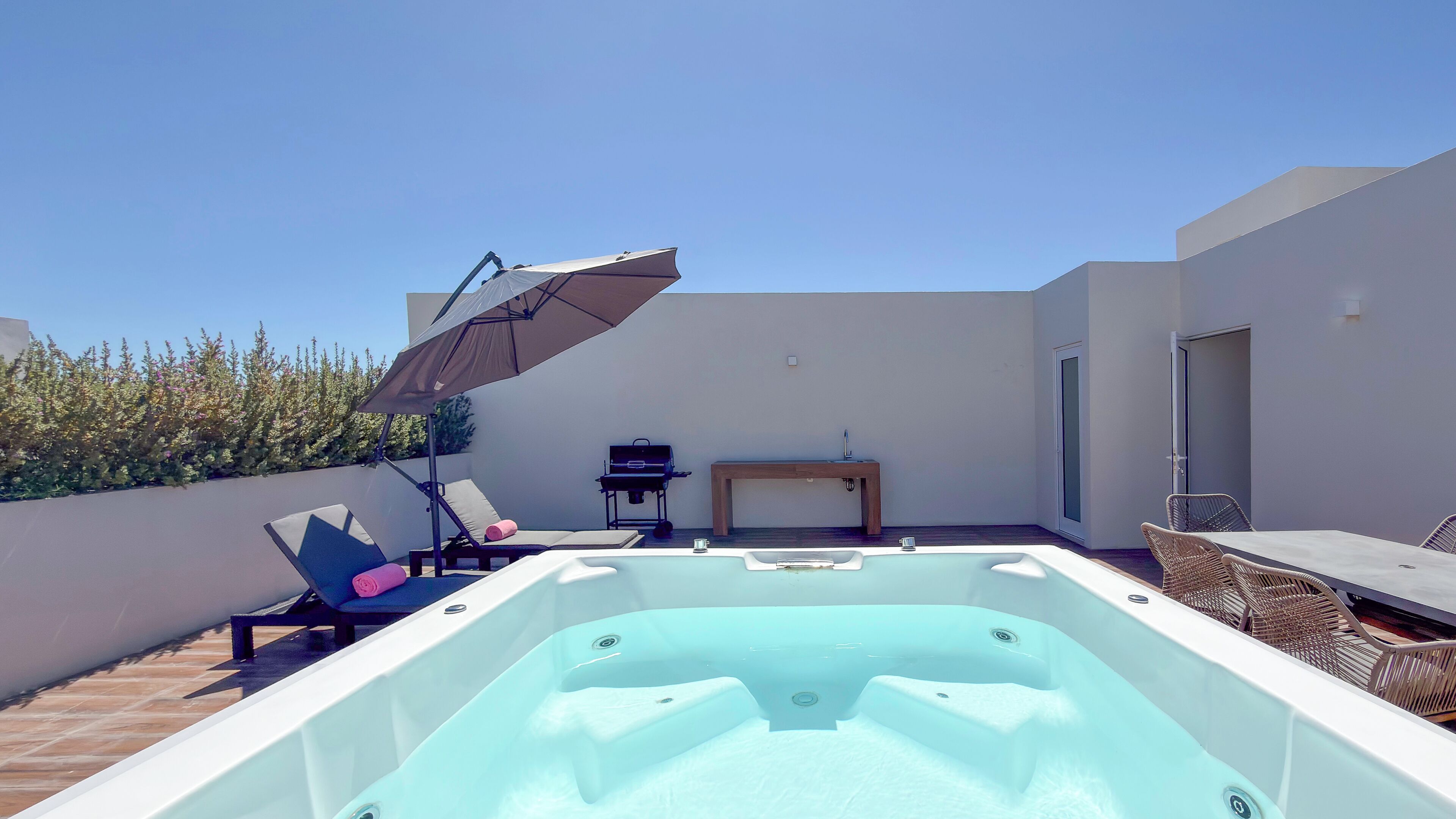 Appartement supérieur, 3 chambres, baignoire à remous, vue sur la ville | Baignoire à remous privée