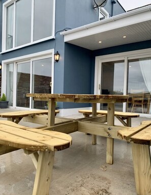 Outdoor dining - Dingle Sea Escape (Dingle)