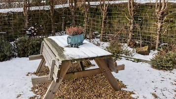 Cottage | Property grounds