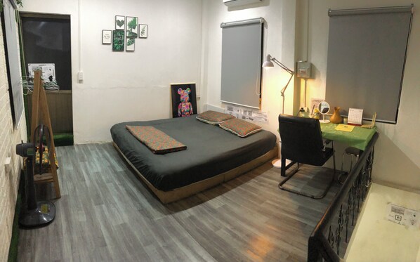 1 habitación, escritorio, tabla de planchar con plancha y wifi gratis 