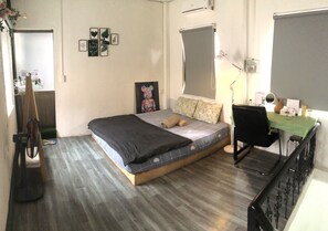 1 bedroom, desk, iron/ironing board, free WiFi - Spacious Old Quarter 2-floor Duplex apartment next to Hanoi Train cafe Street (Hanoi)