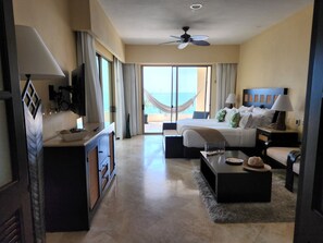 2 عدّة غرف نوم ومكواة/لوح كي وواي فاي وملاءات أسرّة