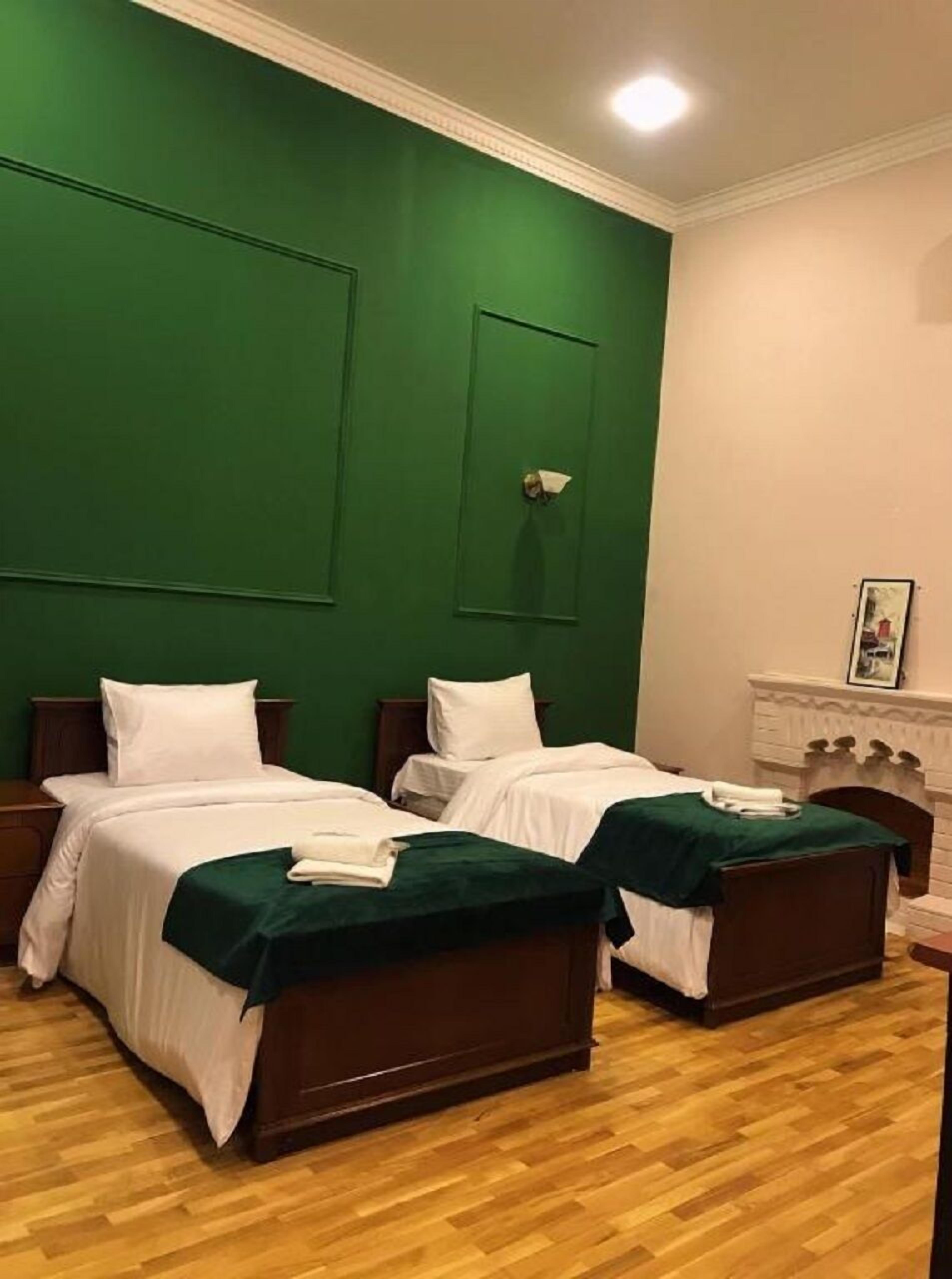 豪華三人房 | 書桌、免費無線上網、床單