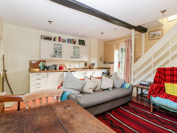 Living area - Yew Tree Cottage (Leominster)