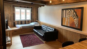 1 bedroom, iron/ironing board, travel crib, WiFi