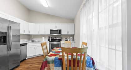 Riverview beatiful acre home Pet/RV/boat Friendly