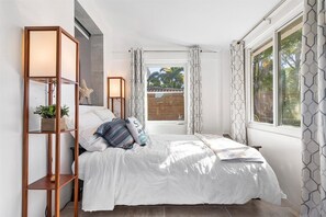 2 chambres, bureau, fer et planche à repasser, Wi-Fi gratuit