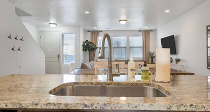 Private Hot Tub + Perfect Location