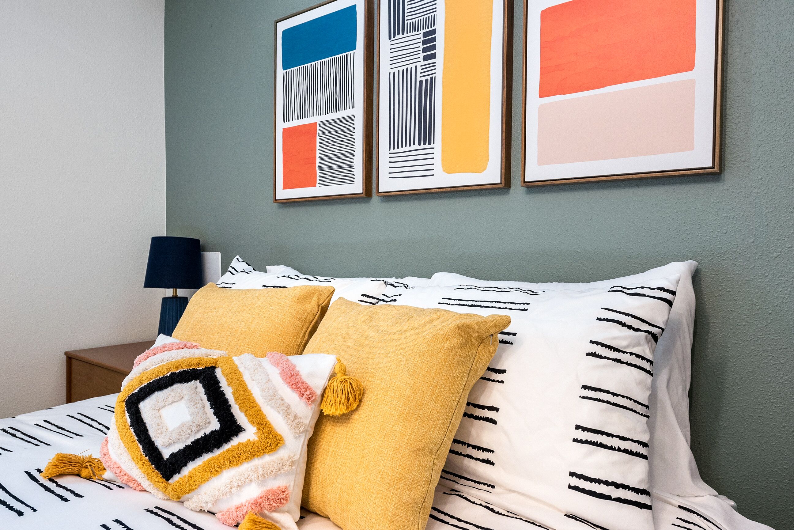 1 chambre, bureau, fer et planche à repasser, Wi-Fi