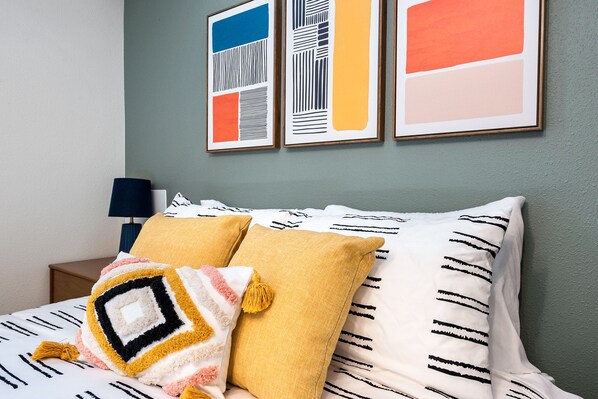 1 bedroom, desk, iron/ironing board, WiFi - Charming 1 Br Lower Guest Suite In Denver! (Denver)