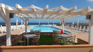 Pool - Studio in Residence La Perla Del Mare, with pool, 100 meters from the beach. (Lu Bagnu)