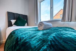 5 quartos, berço de viagem, Wi-Fi, roupa de cama