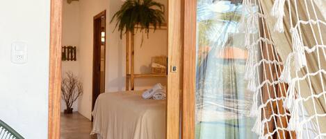 Traditionele loft | 1 slaapkamer, luxe beddengoed, pillowtop-bedden, individueel gedecoreerd