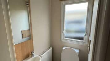 Cabin | Bathroom | Shower, hair dryer