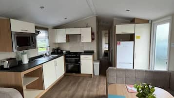 Cabin | Dapur peribadi | Peti sejuk, ketuhar gelombang mikro, ketuhar, dapur